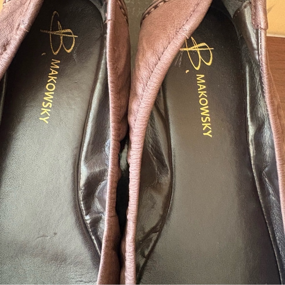 B Makowsky Elegant Brown Women's Flats with Knot Detail Sz. 8.5 W - Picture 5 of 8